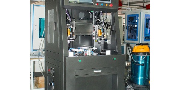 為什么要使用半自動(dòng)鎖螺絲機(jī)？-堅(jiān)豐股份